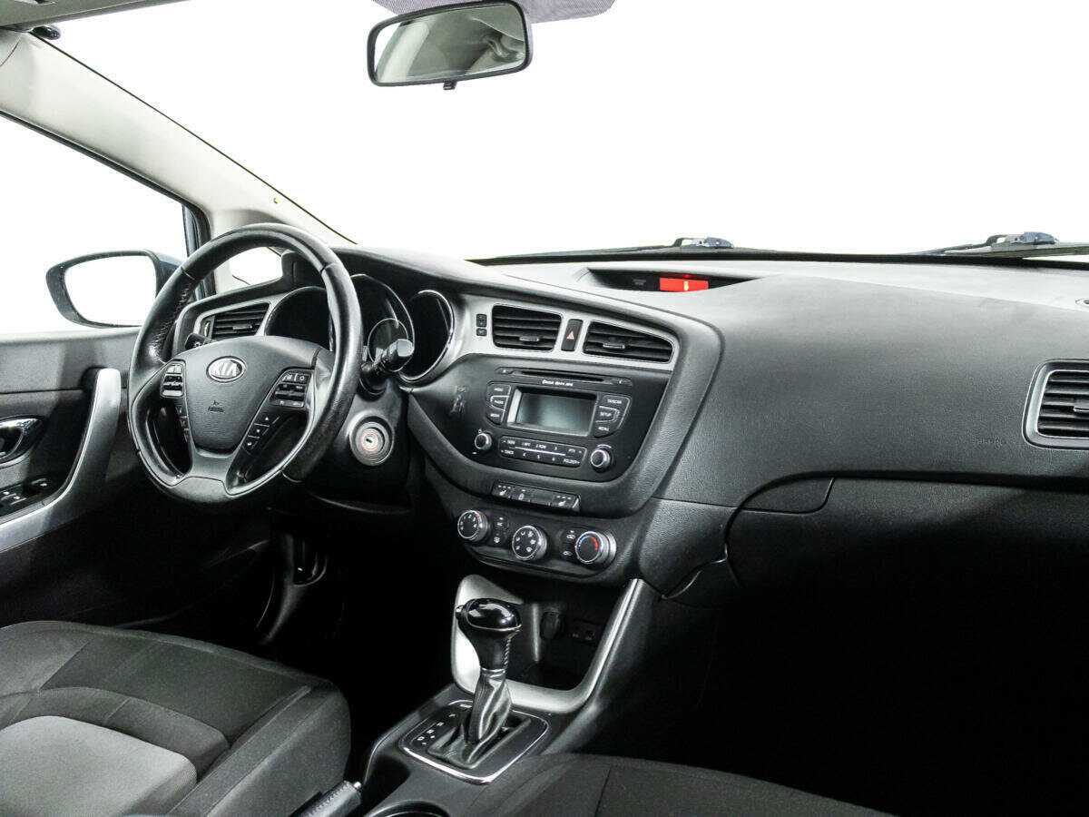 Купить Kia Ceed с пробегом. Фото: #8