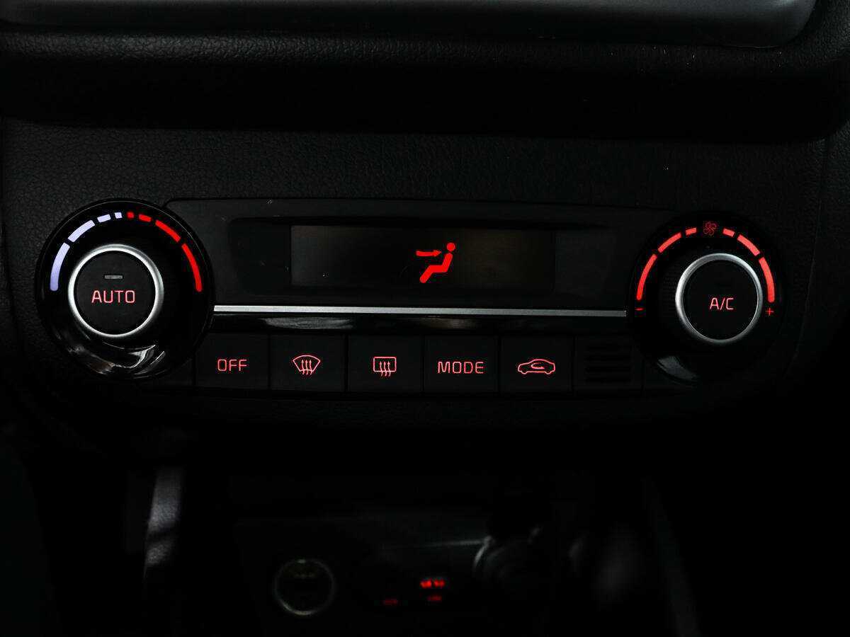 Купить Kia Rio с пробегом. Фото: #14