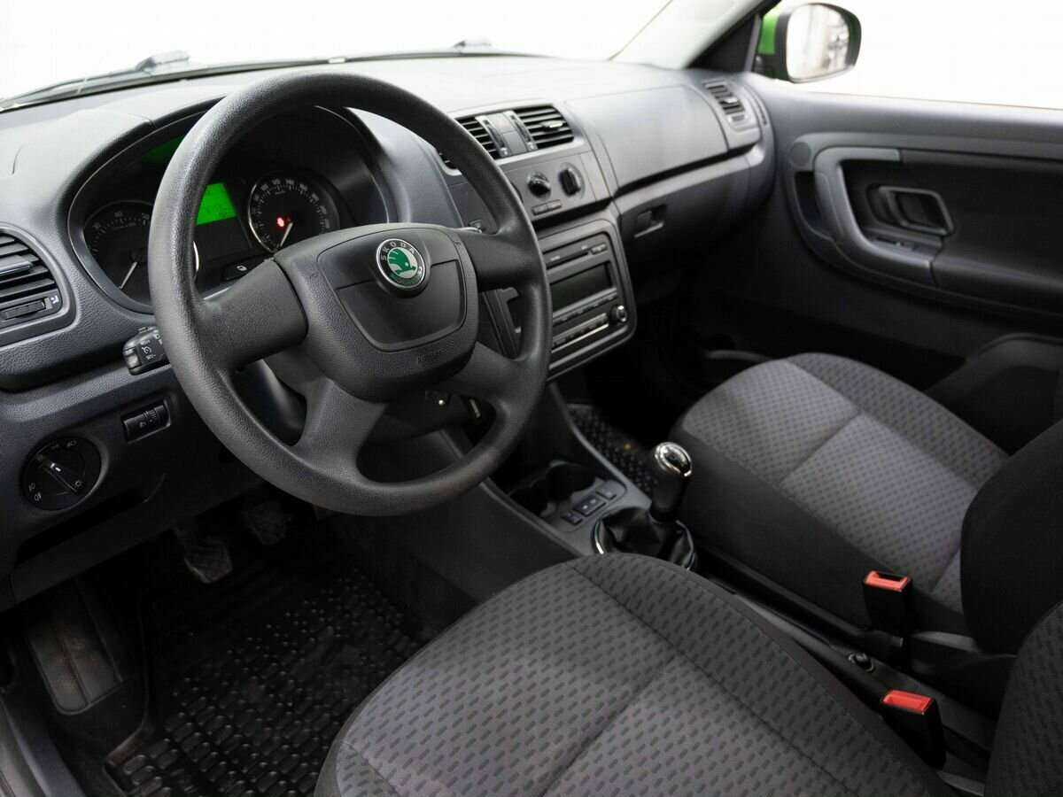 Купить Skoda Fabia с пробегом. Фото: #6