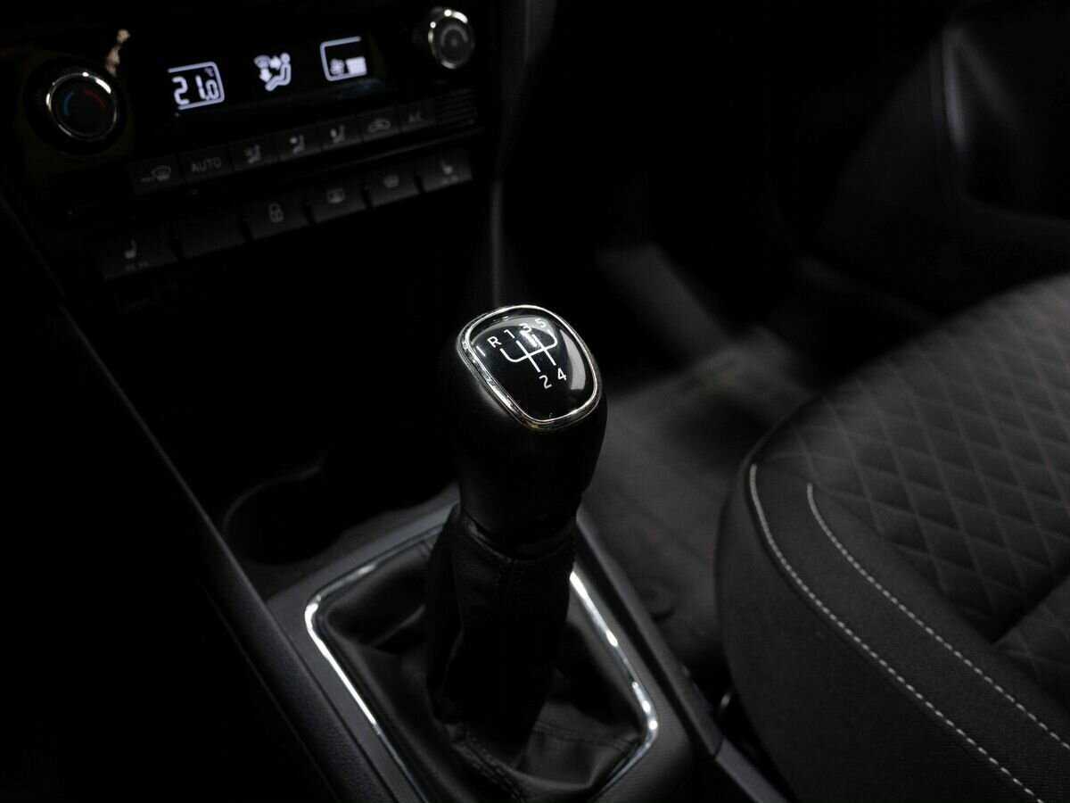 Купить Skoda Rapid с пробегом. Фото: #23