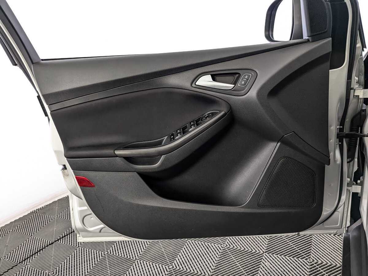Купить Ford Focus с пробегом. Фото: #14