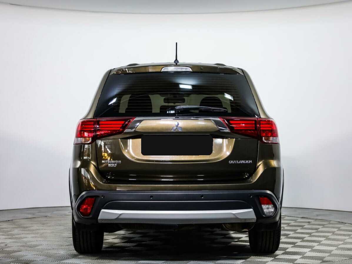 Купить Mitsubishi Outlander с пробегом. Фото: #4
