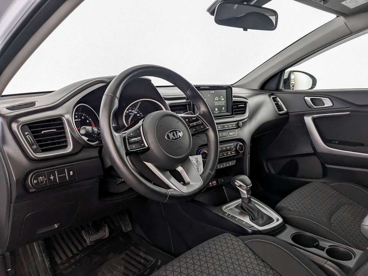 Купить Kia Ceed с пробегом. Фото: #13