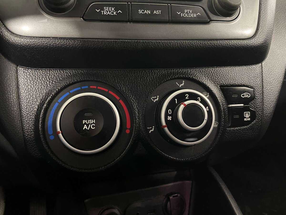 Купить Kia Rio с пробегом. Фото: #12