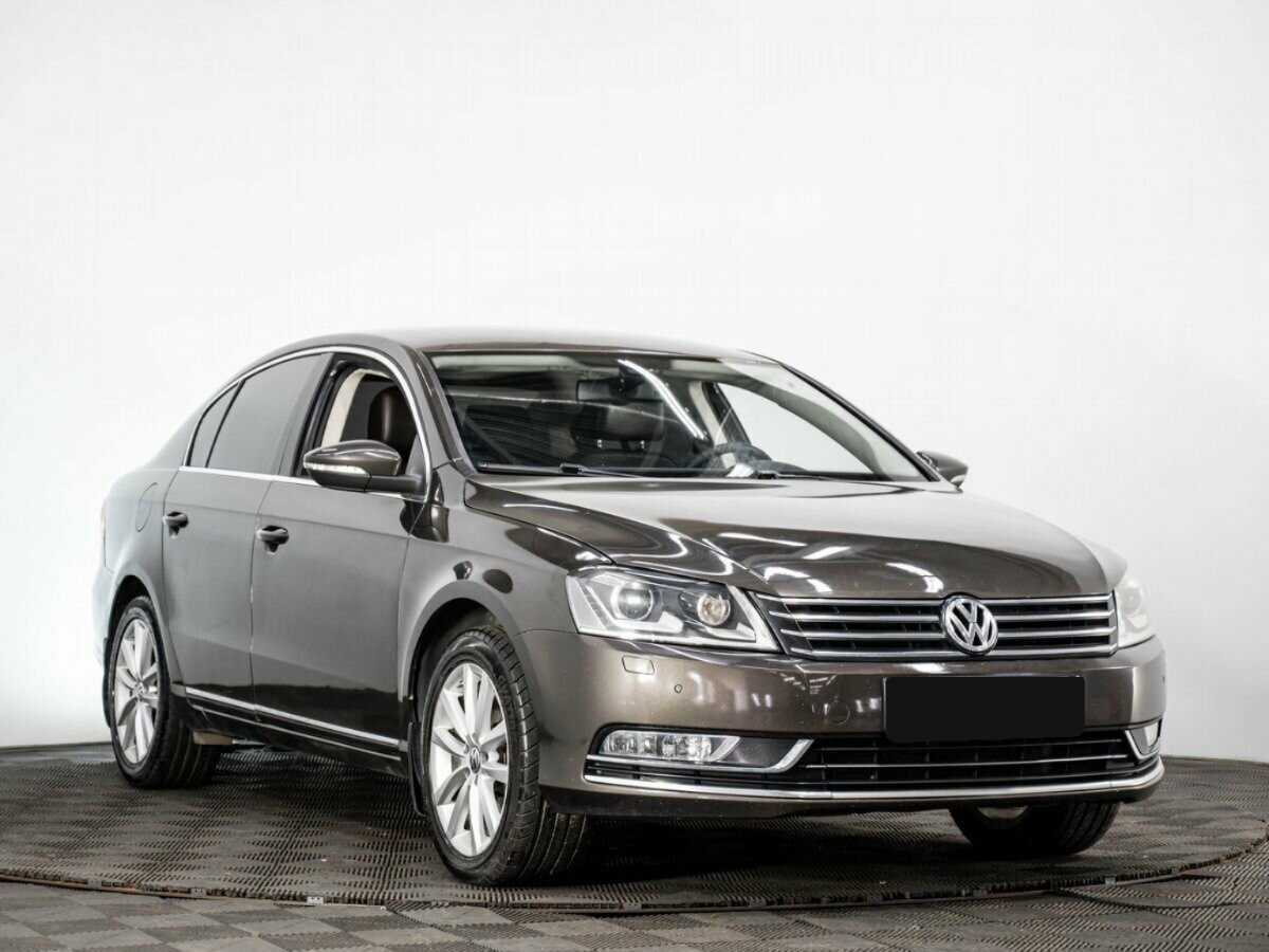 Купить Volkswagen Passat с пробегом. Фото: #2