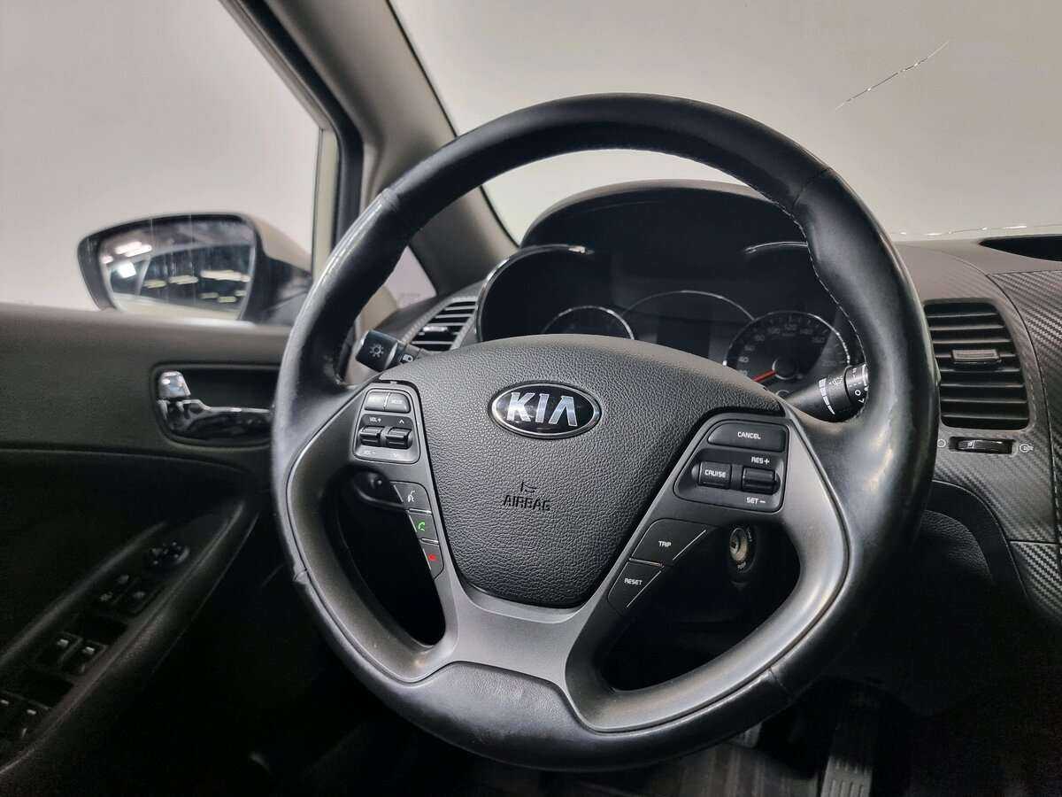 Купить Kia Cerato с пробегом. Фото: #10