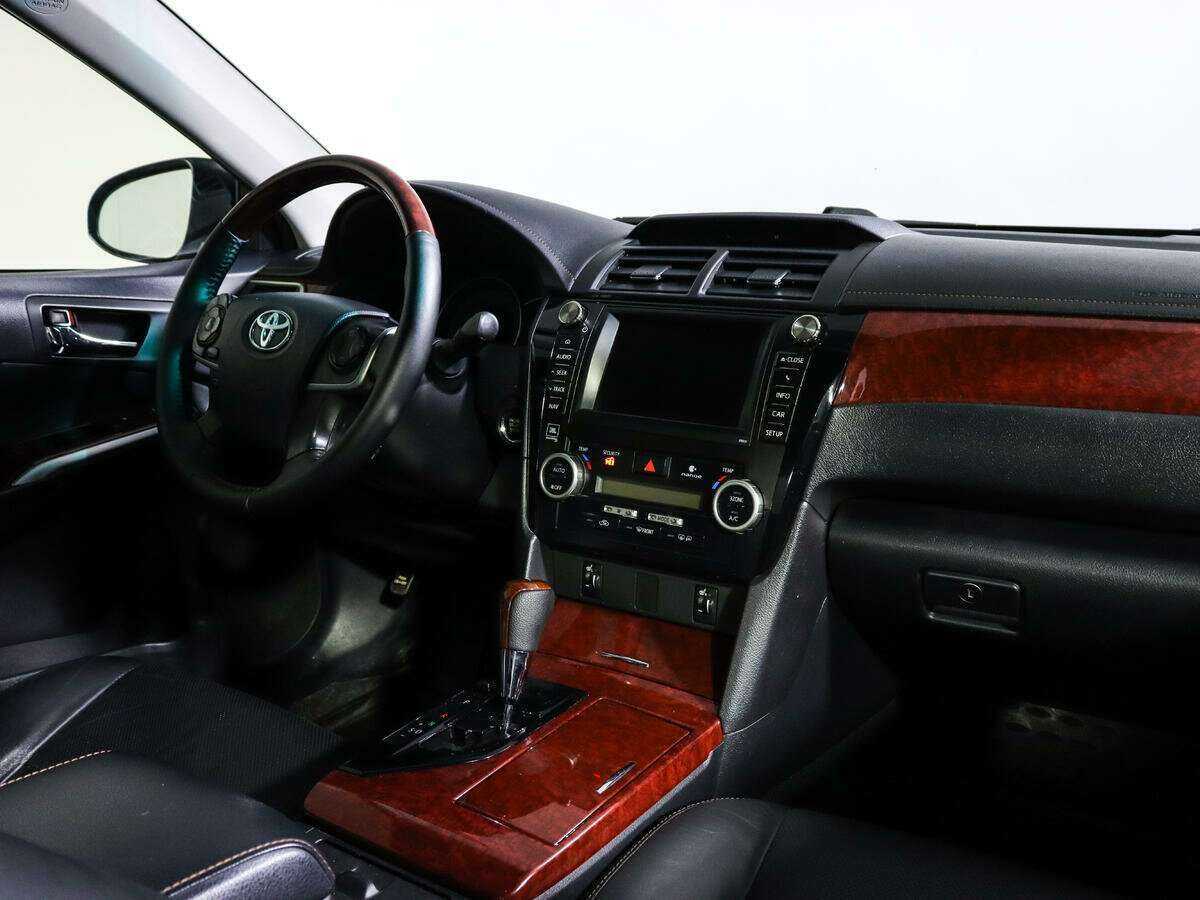 Купить Toyota Camry с пробегом. Фото: #6