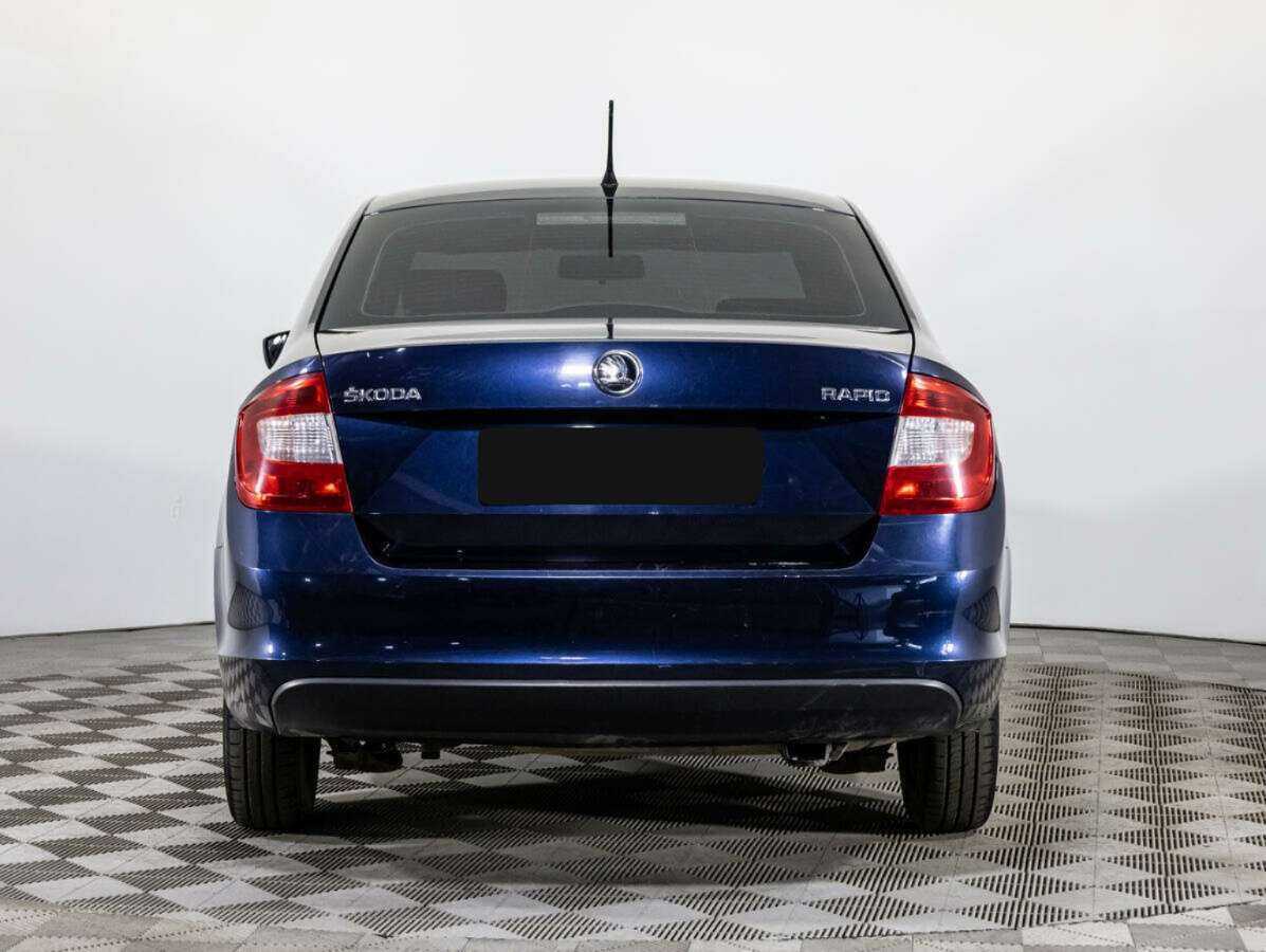 Купить Skoda Rapid с пробегом. Фото: #4