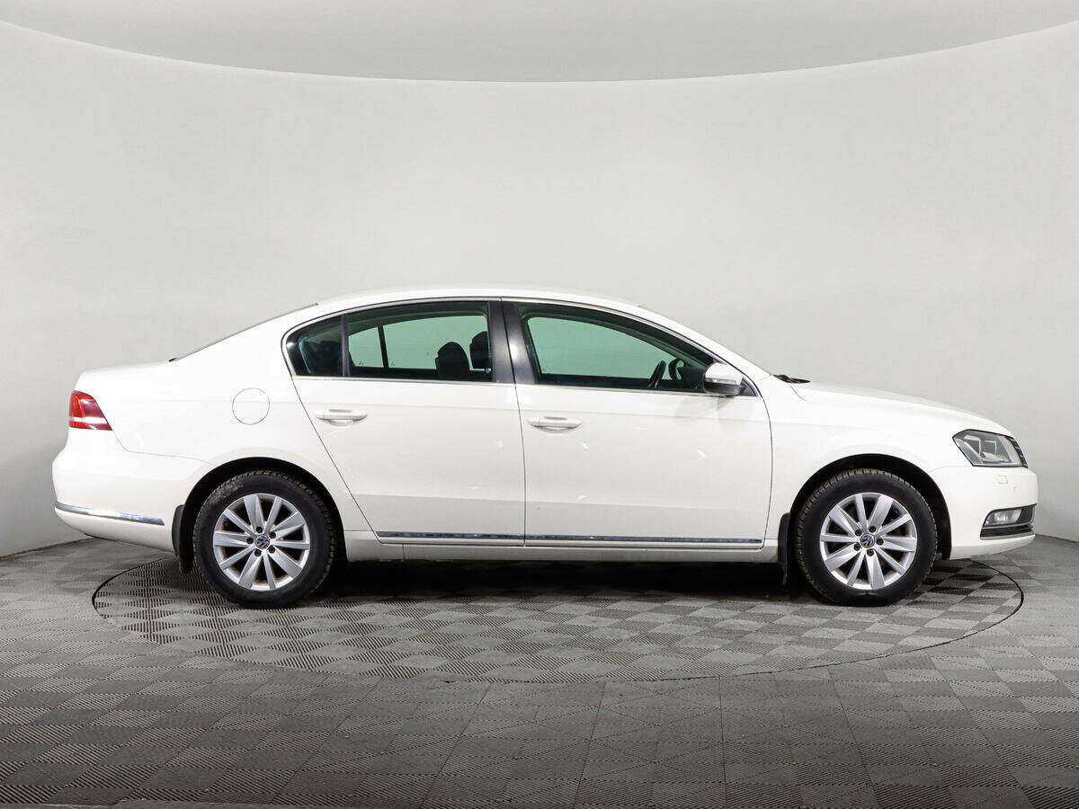 Купить Volkswagen Passat с пробегом. Фото: #3
