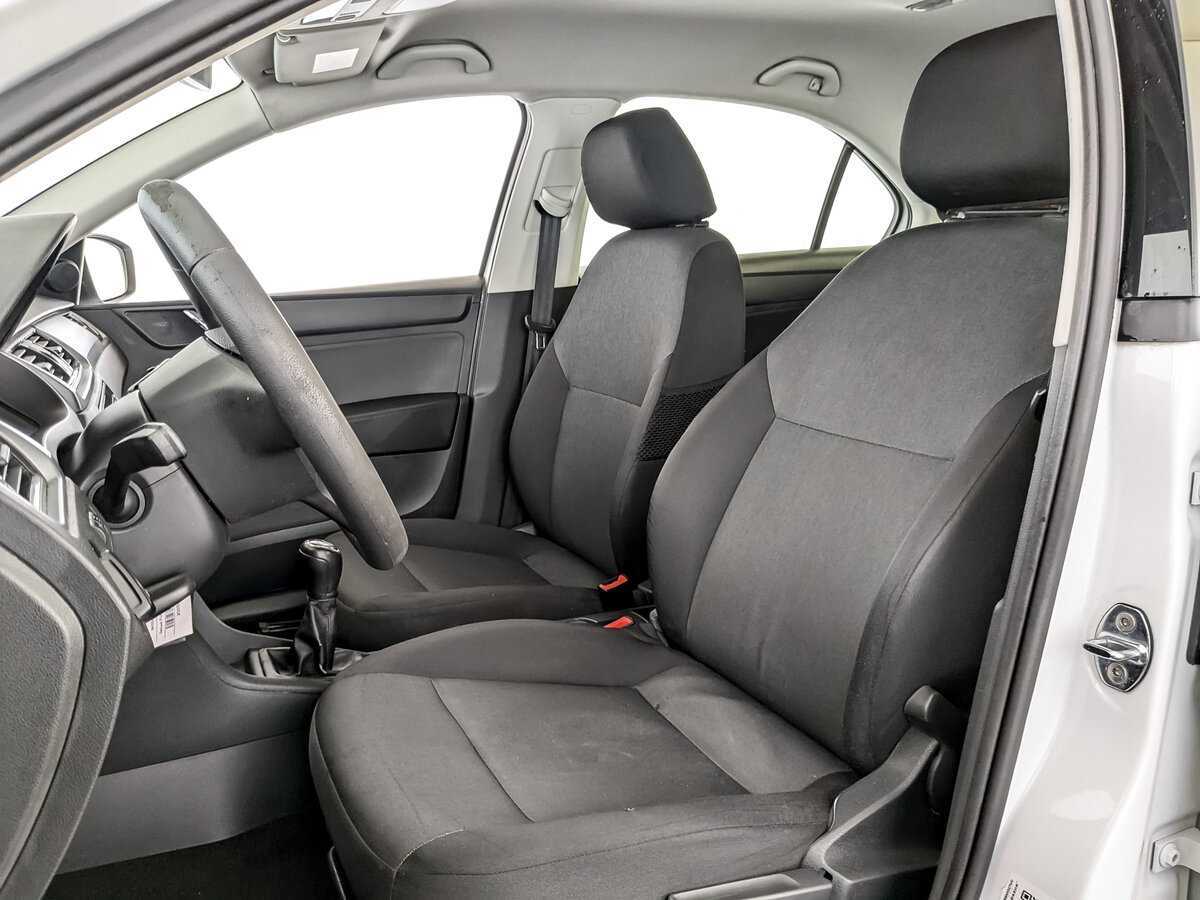 Купить Skoda Rapid с пробегом. Фото: #19
