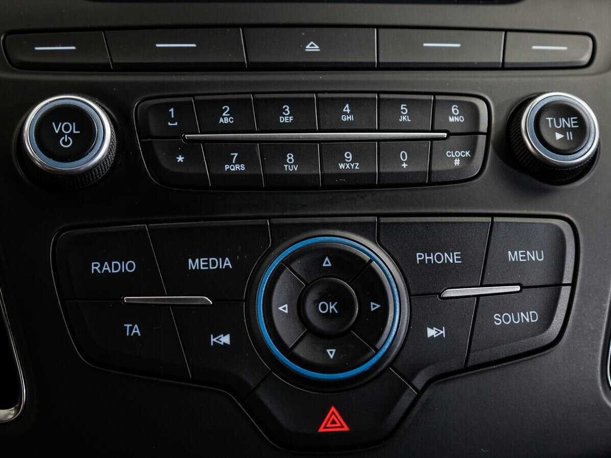 Купить Ford Focus с пробегом. Фото: #9