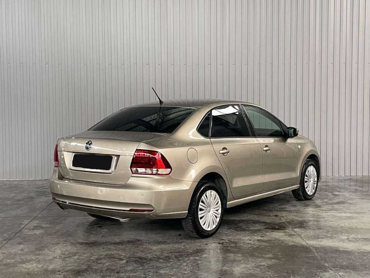 Купить Volkswagen Polo с пробегом. Фото: #4