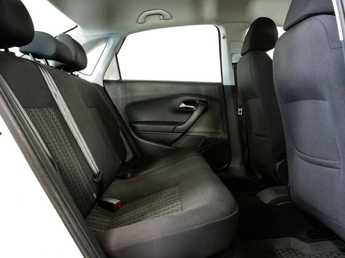 Купить Volkswagen Polo с пробегом. Фото: #13