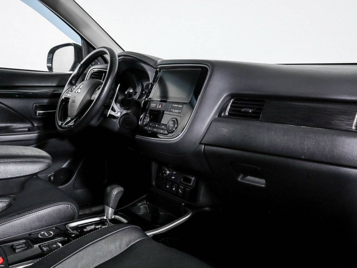 Купить Mitsubishi Outlander с пробегом. Фото: #5