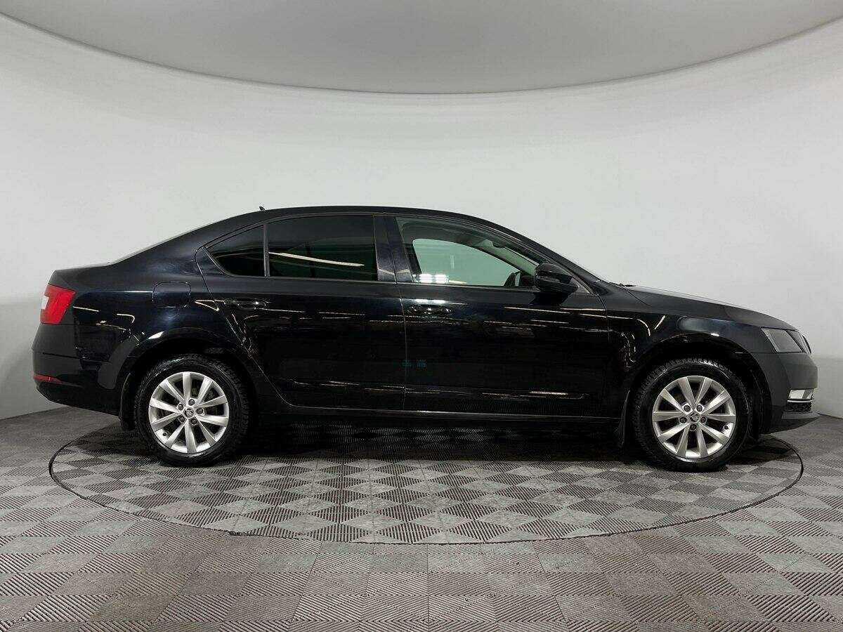 Купить Skoda Octavia с пробегом. Фото: #3