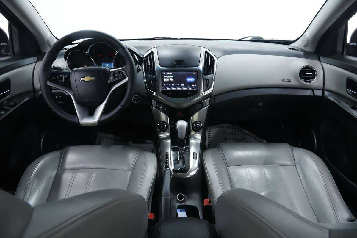 Купить Chevrolet Cruze с пробегом. Фото: #8