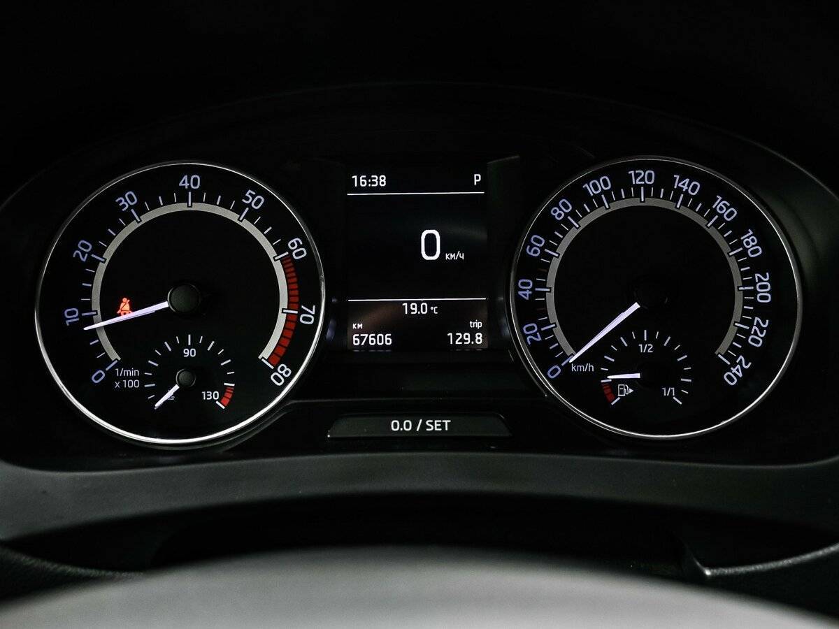 Купить Skoda Rapid с пробегом. Фото: #9