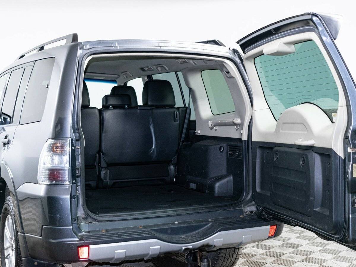 Купить Mitsubishi Pajero с пробегом. Фото: #8