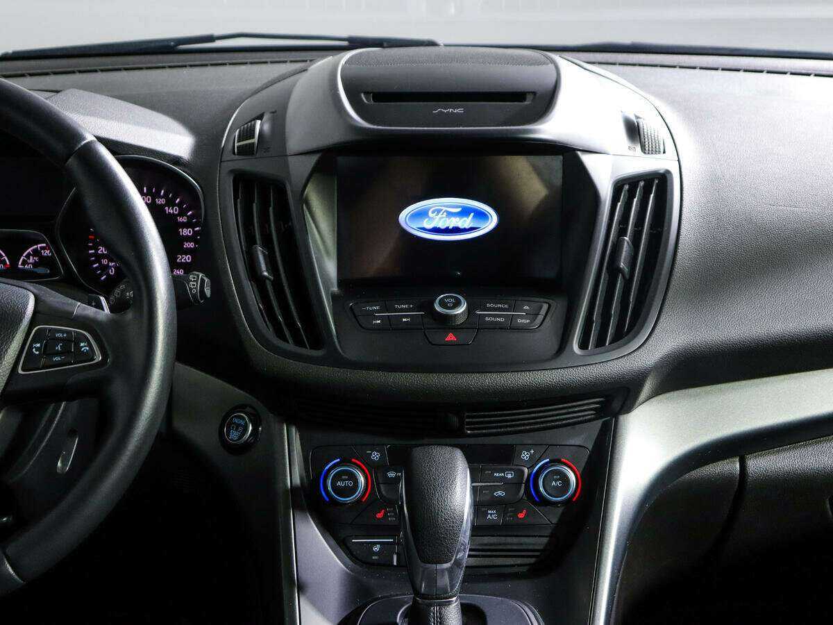 Купить Ford Kuga с пробегом. Фото: #10
