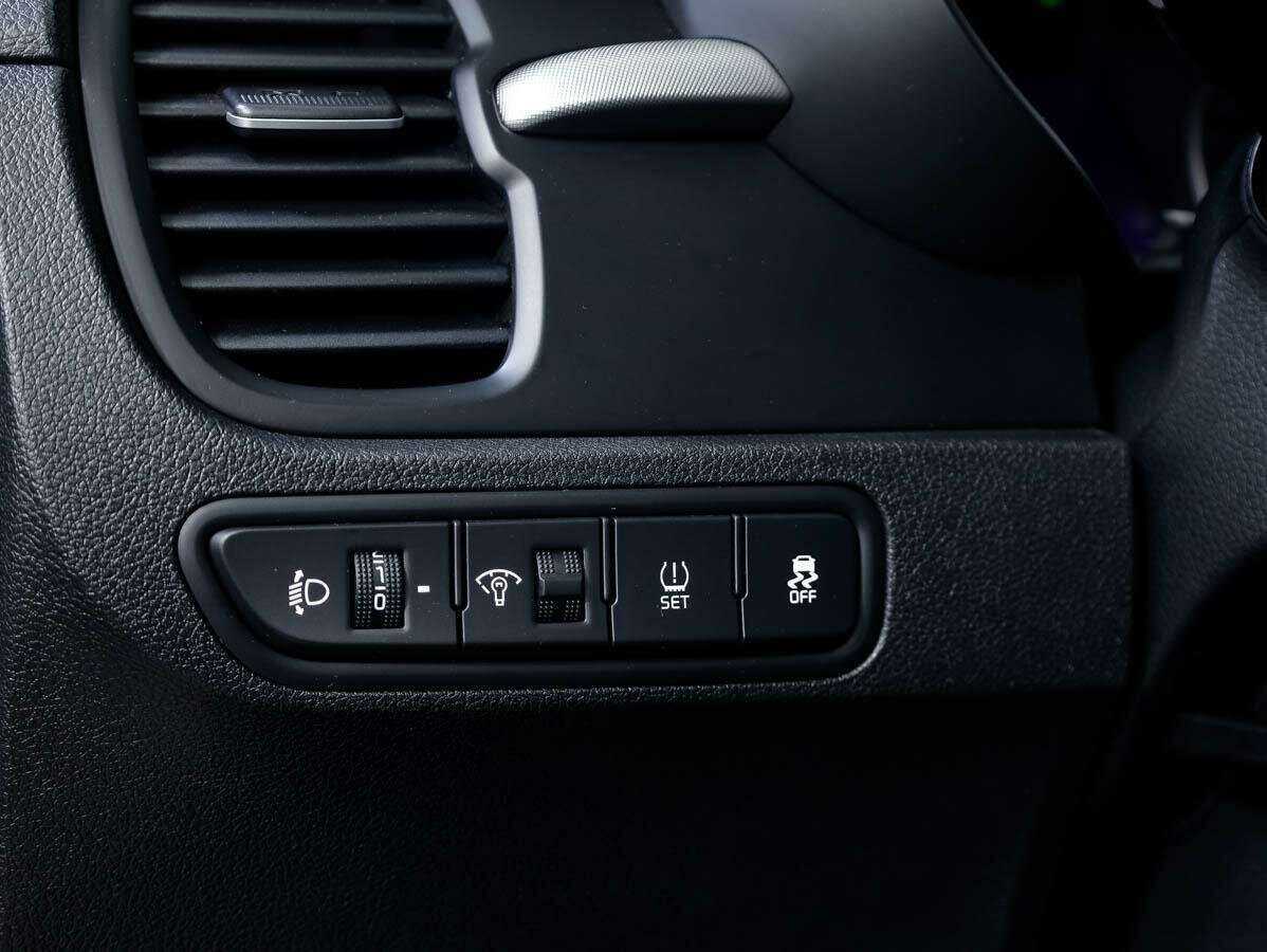 Купить Kia Rio с пробегом. Фото: #17