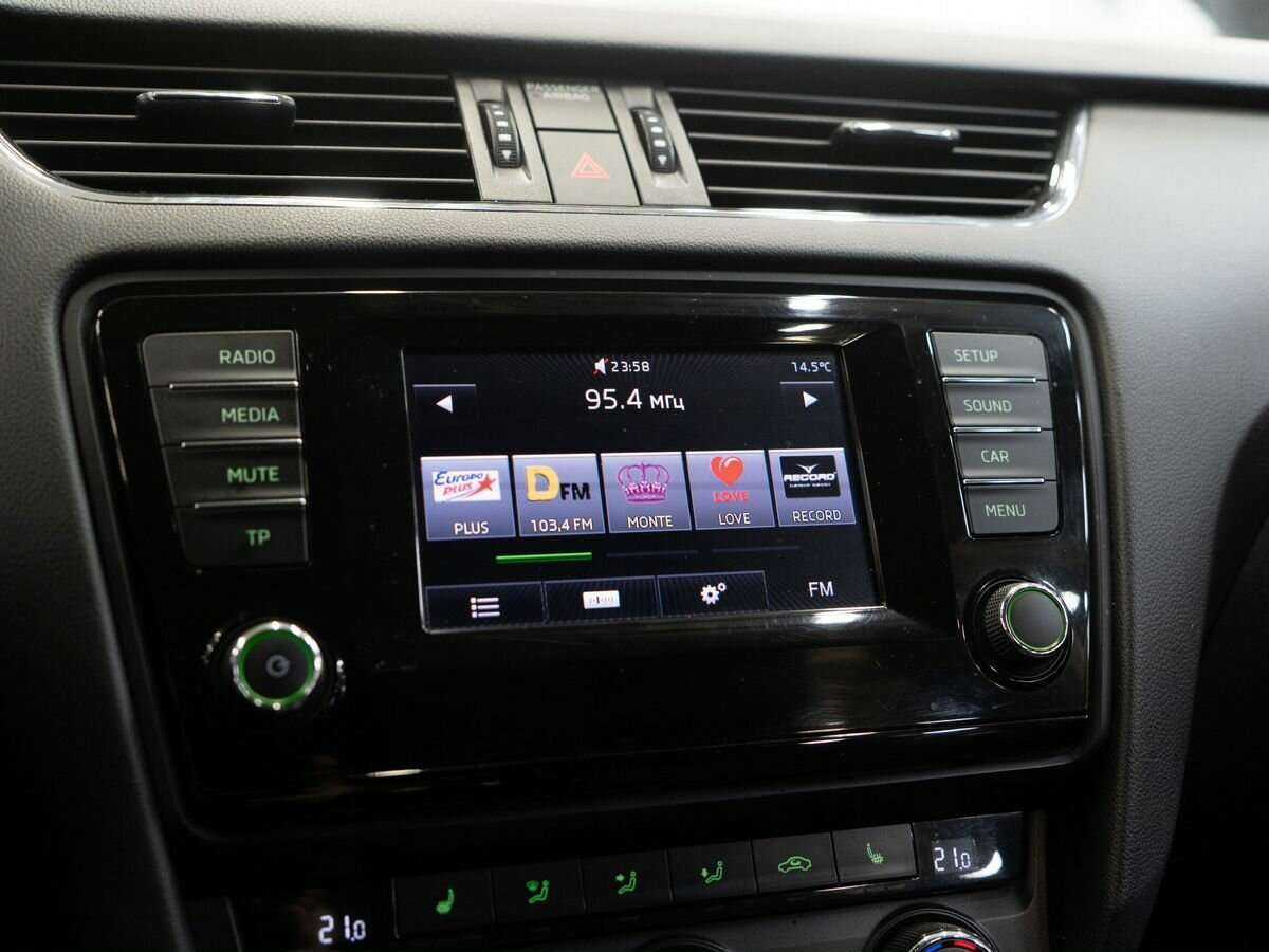 Купить Skoda Octavia с пробегом. Фото: #10