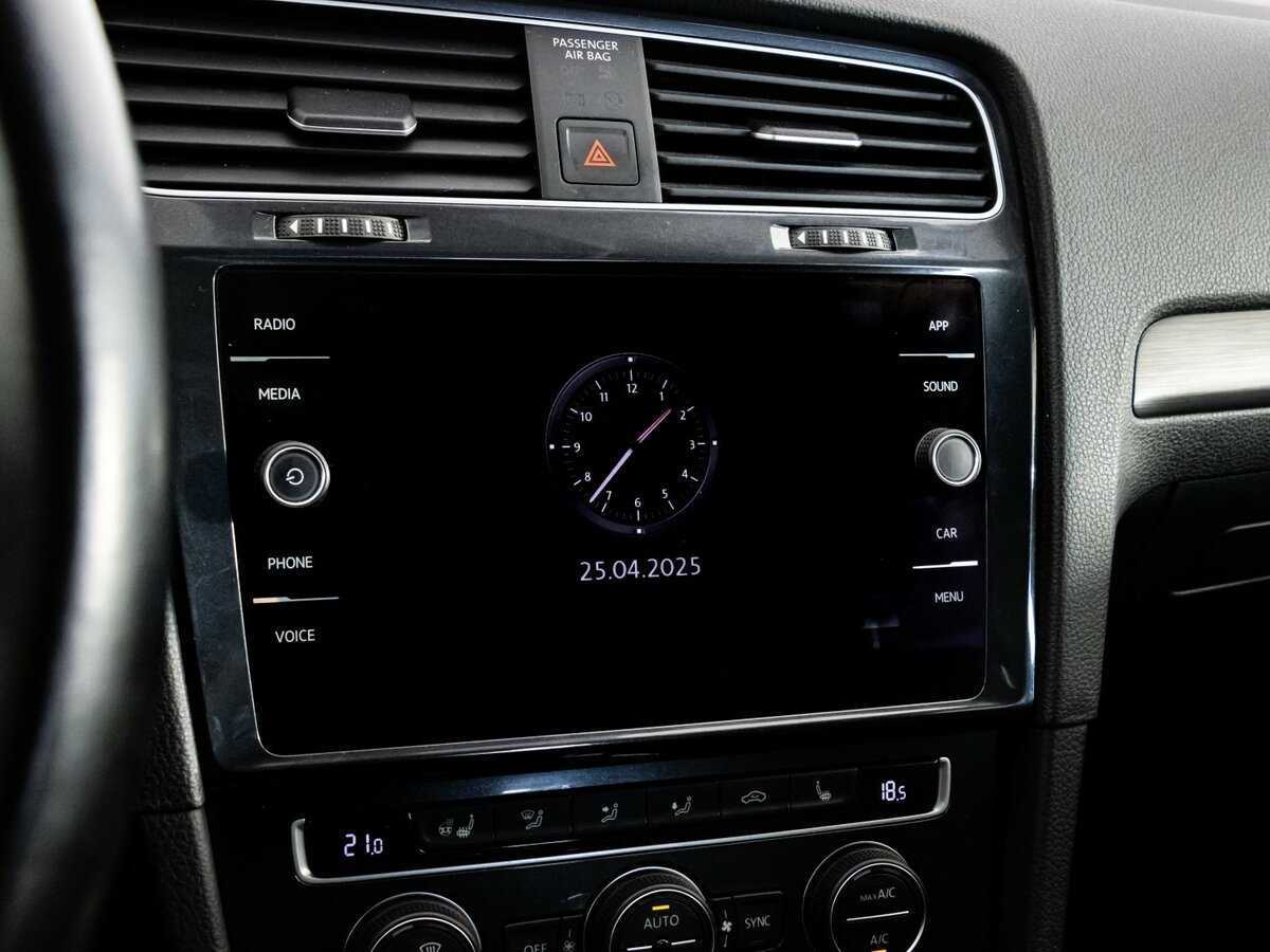 Купить Volkswagen Golf с пробегом. Фото: #14