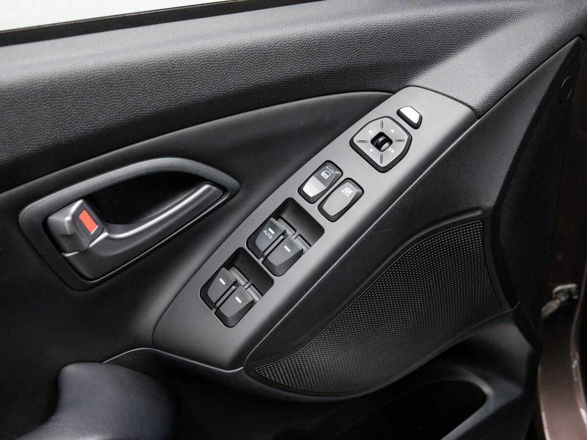 Купить Hyundai ix35 с пробегом. Фото: #15