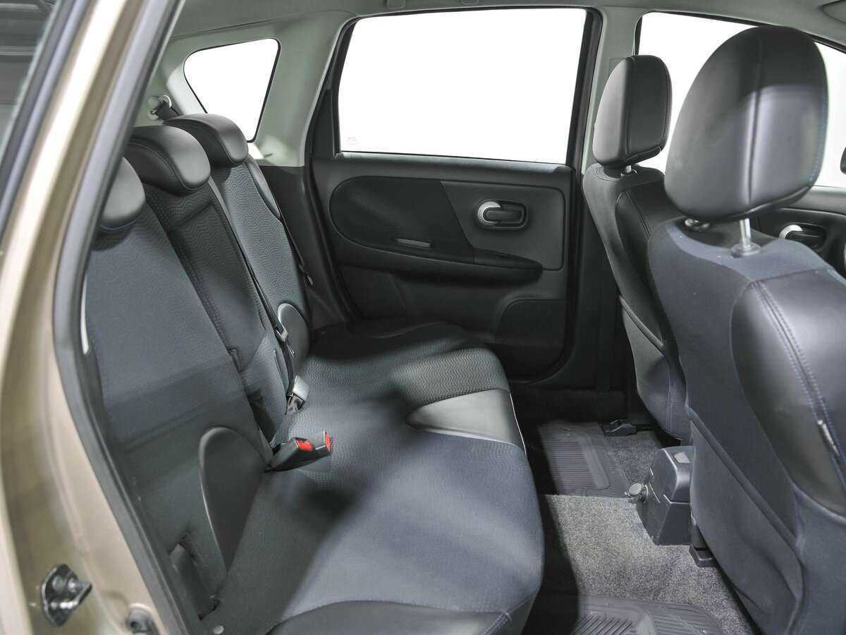 Купить Nissan Note с пробегом. Фото: #15