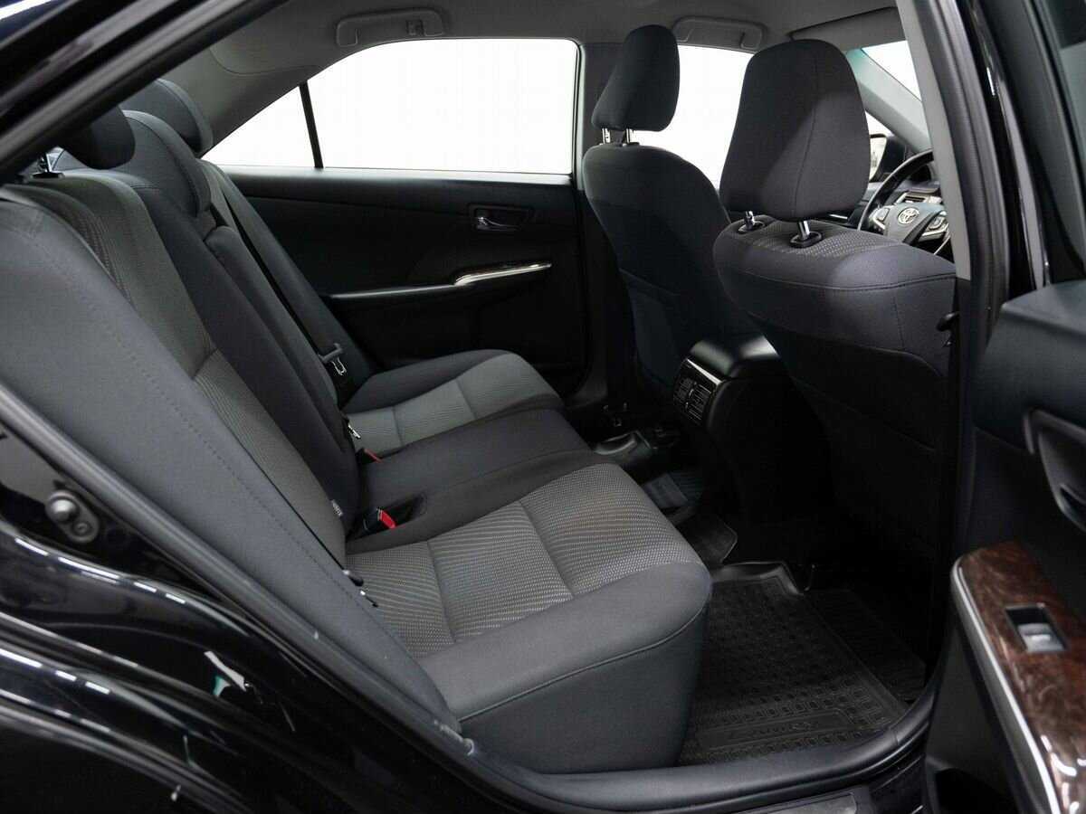 Купить Toyota Camry с пробегом. Фото: #9