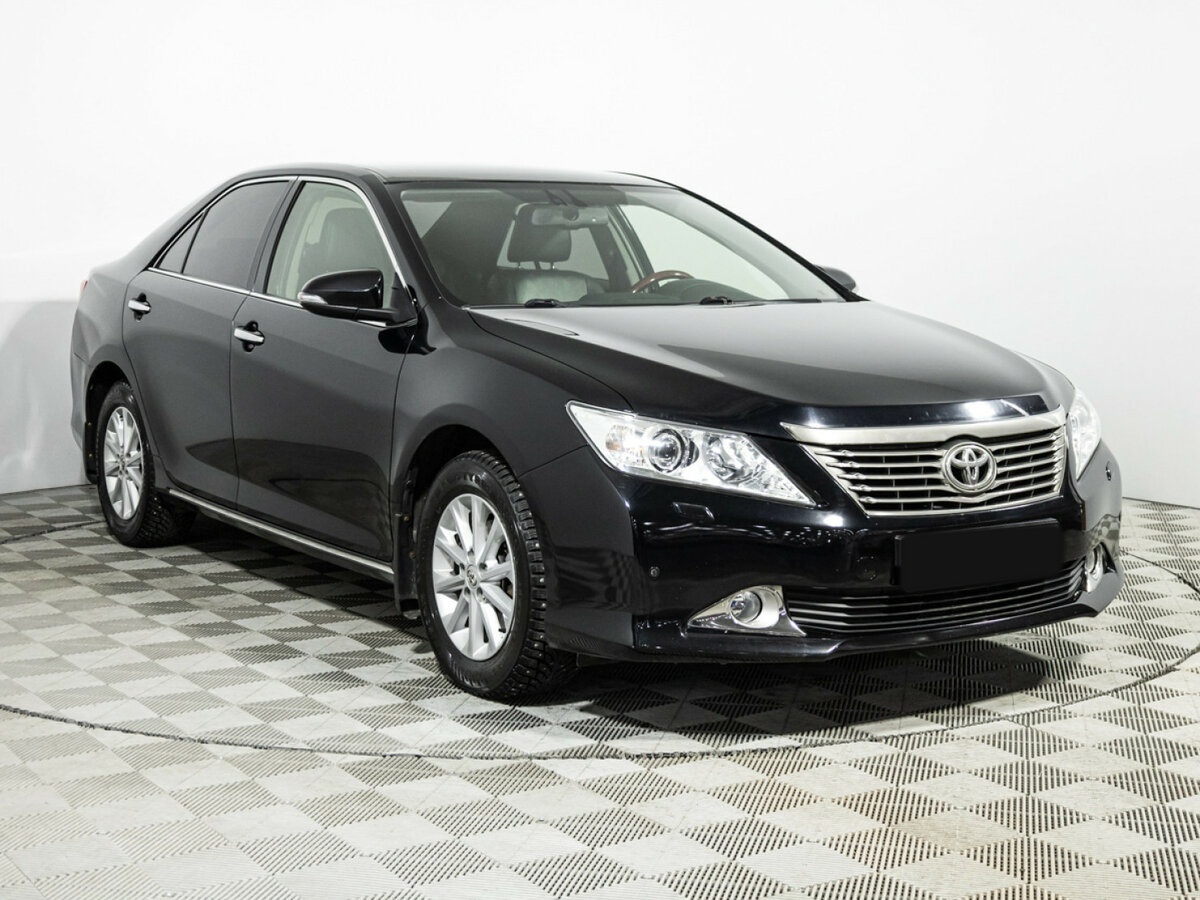 Купить Toyota Camry с пробегом. Фото: #2