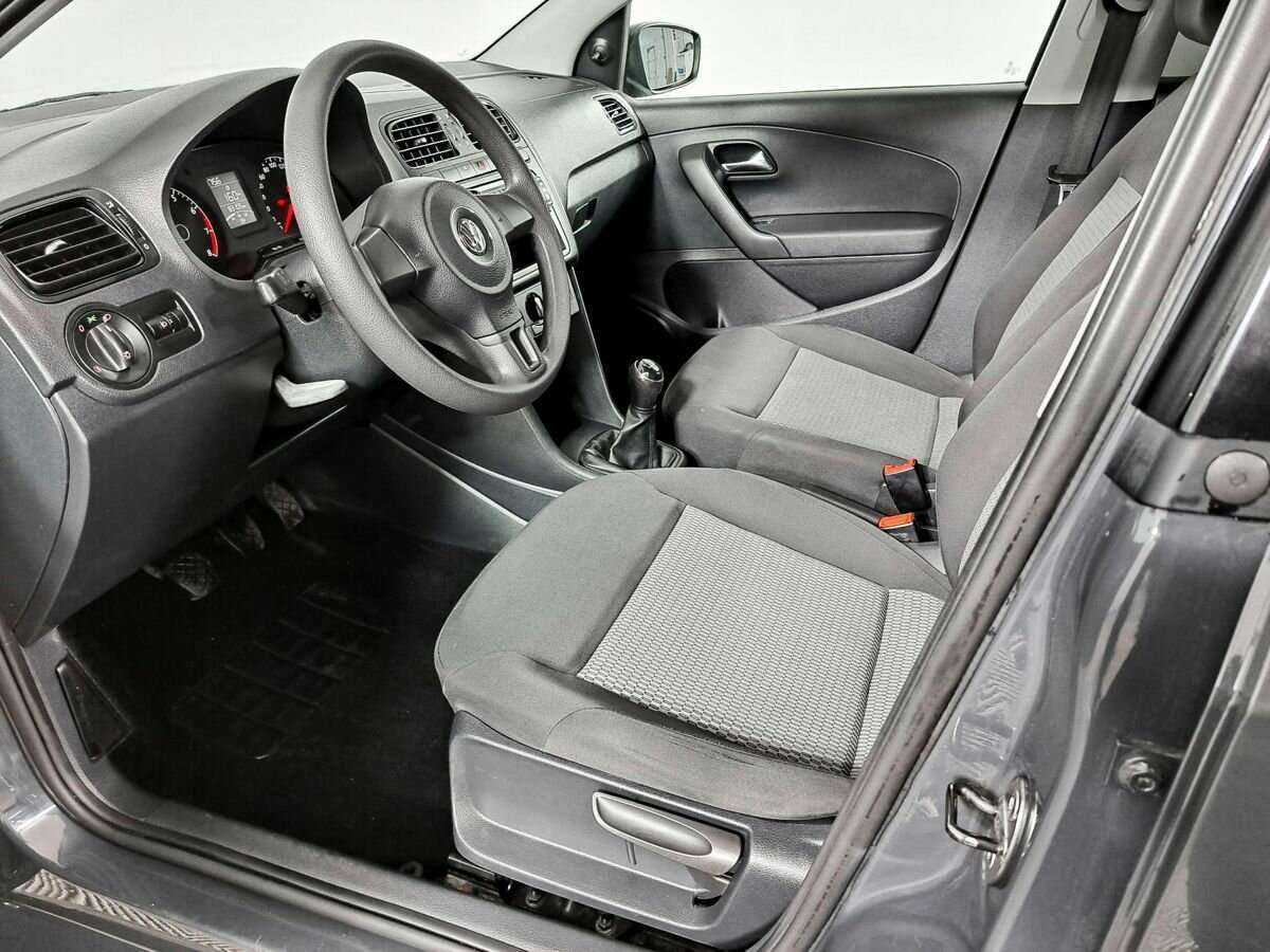 Купить Volkswagen Polo с пробегом. Фото: #12