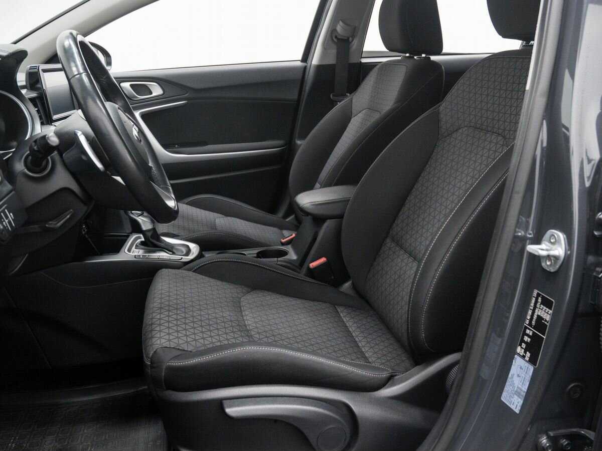 Купить Kia Ceed с пробегом. Фото: #14