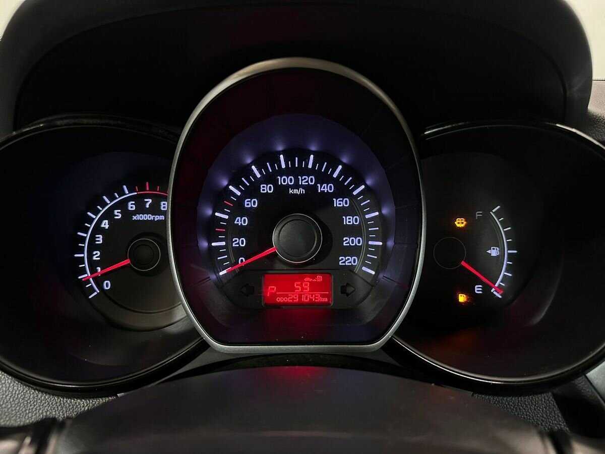 Купить Kia Rio с пробегом. Фото: #11