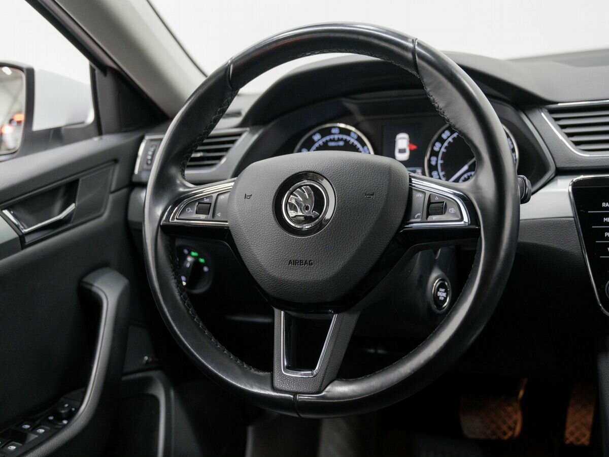 Купить Skoda Superb с пробегом. Фото: #11