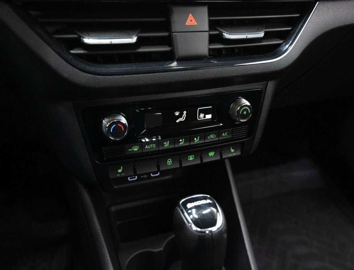 Купить Skoda Rapid с пробегом. Фото: #18