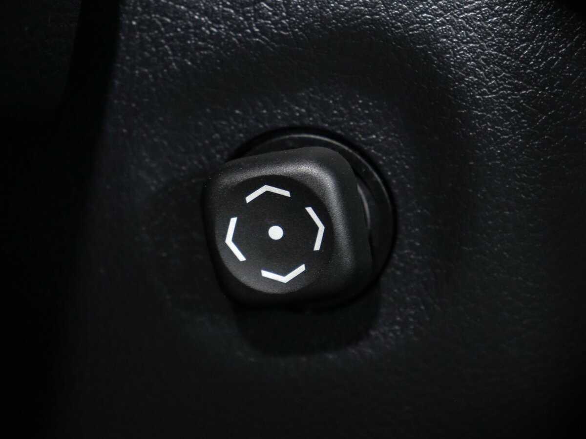 Купить Toyota Camry с пробегом. Фото: #22