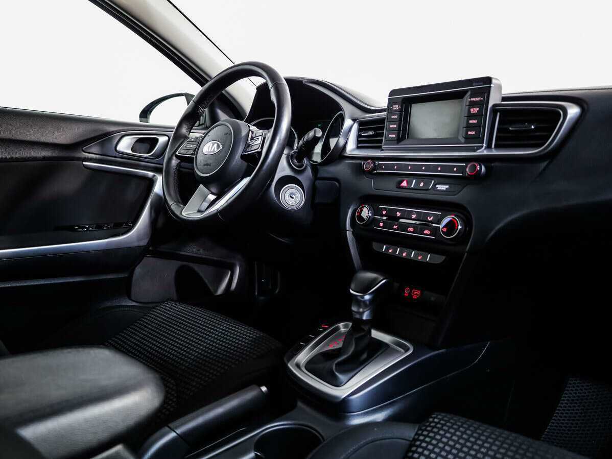Купить Kia Ceed с пробегом. Фото: #7