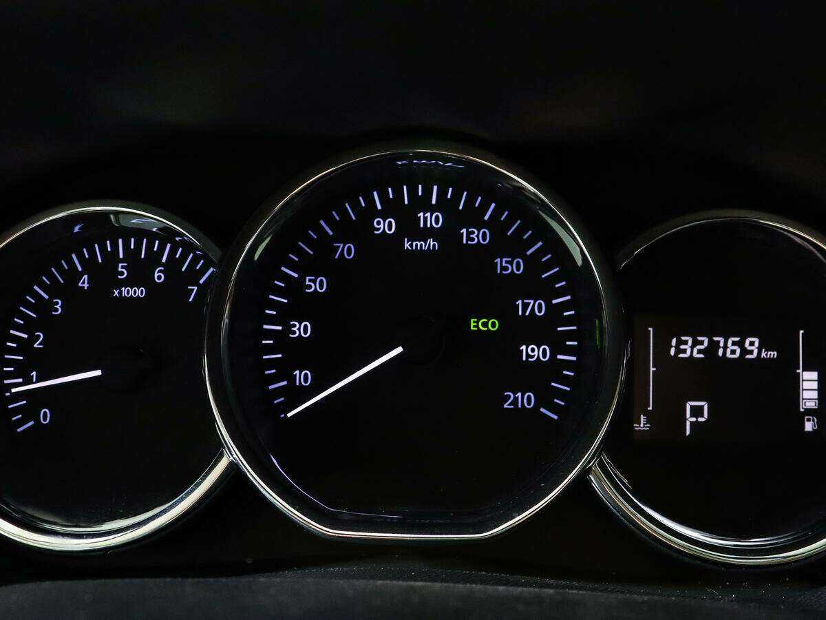 Купить Nissan Terrano с пробегом. Фото: #10