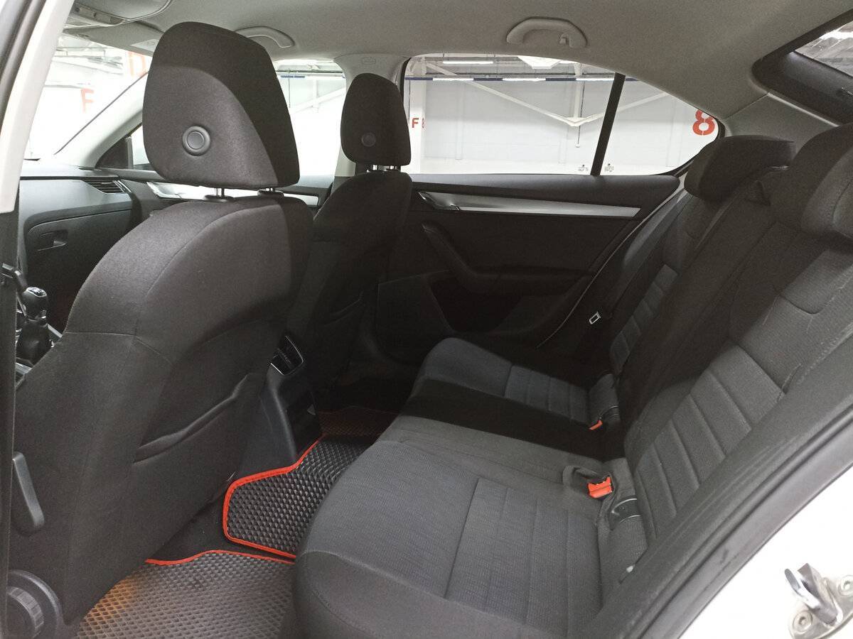 Купить Skoda Octavia с пробегом. Фото: #11