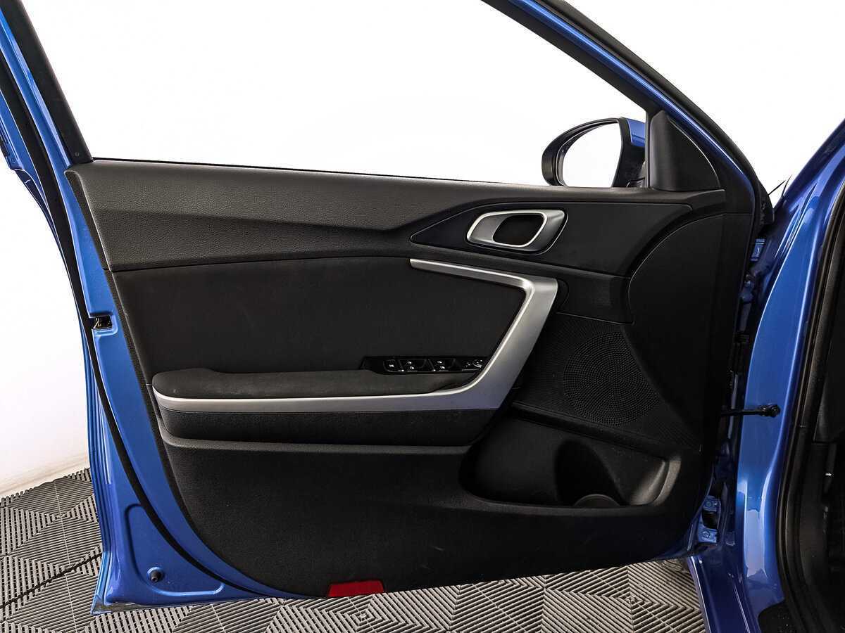 Купить Kia Ceed с пробегом. Фото: #18