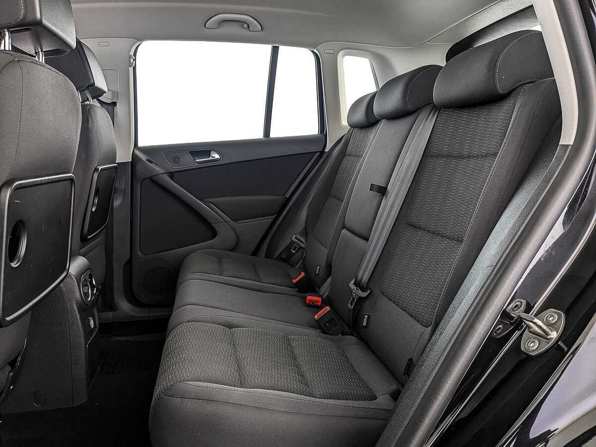 Купить Volkswagen Tiguan с пробегом. Фото: #17