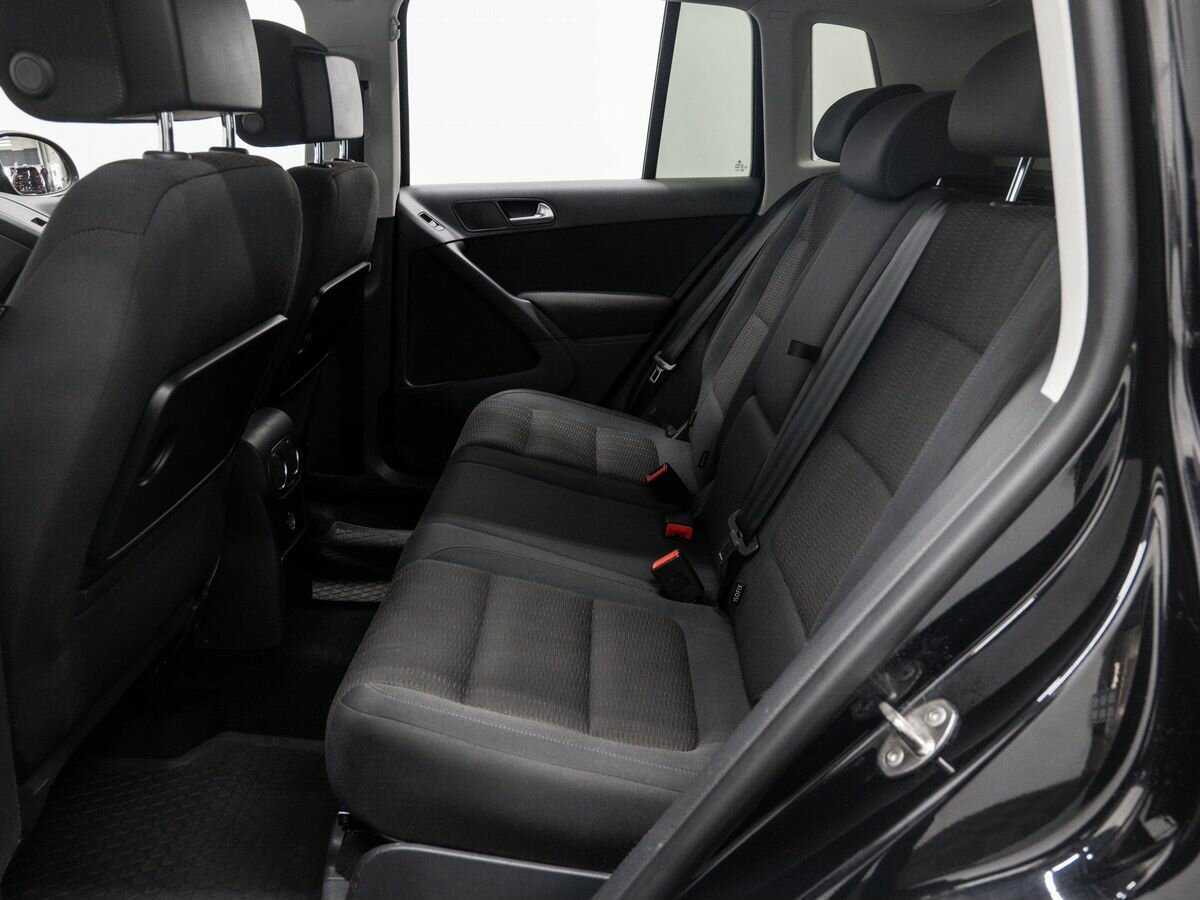 Купить Volkswagen Tiguan с пробегом. Фото: #12