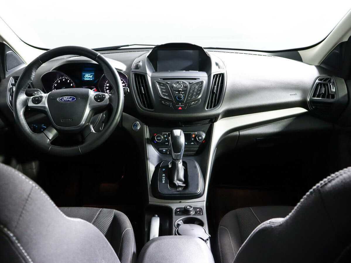 Купить Ford Kuga с пробегом. Фото: #9