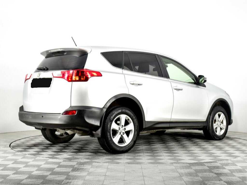 Купить Toyota RAV4 с пробегом. Фото: #3