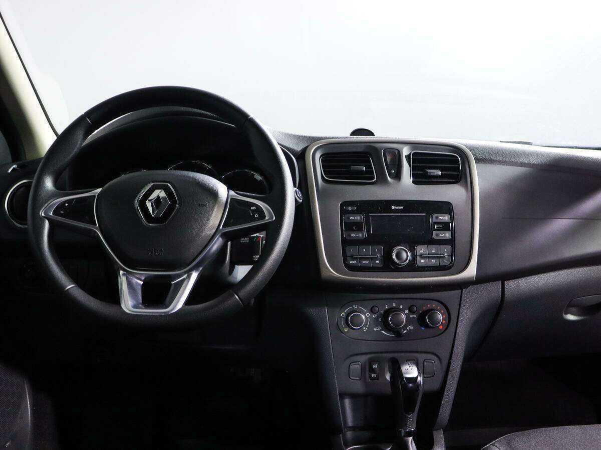 Купить Renault Sandero с пробегом. Фото: #9