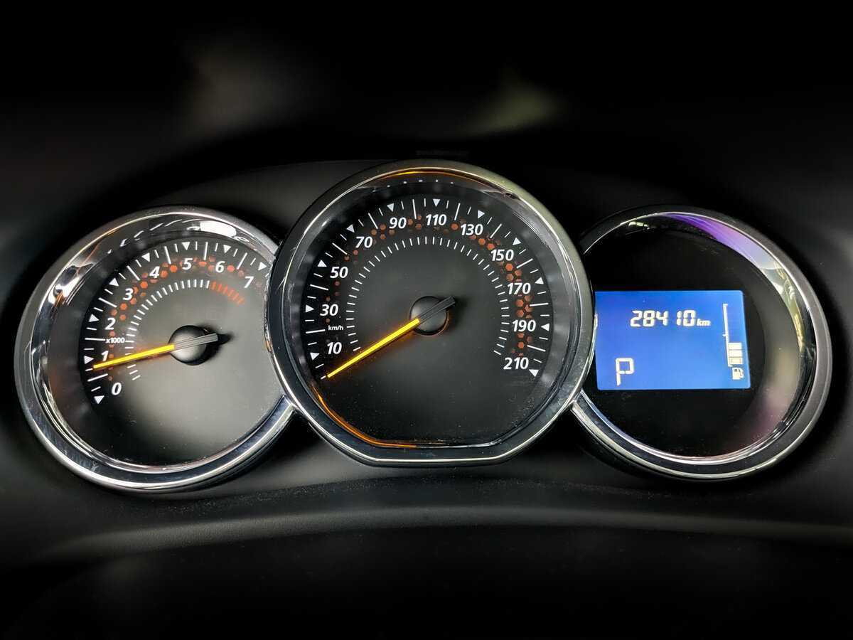 Купить Renault Sandero с пробегом. Фото: #10