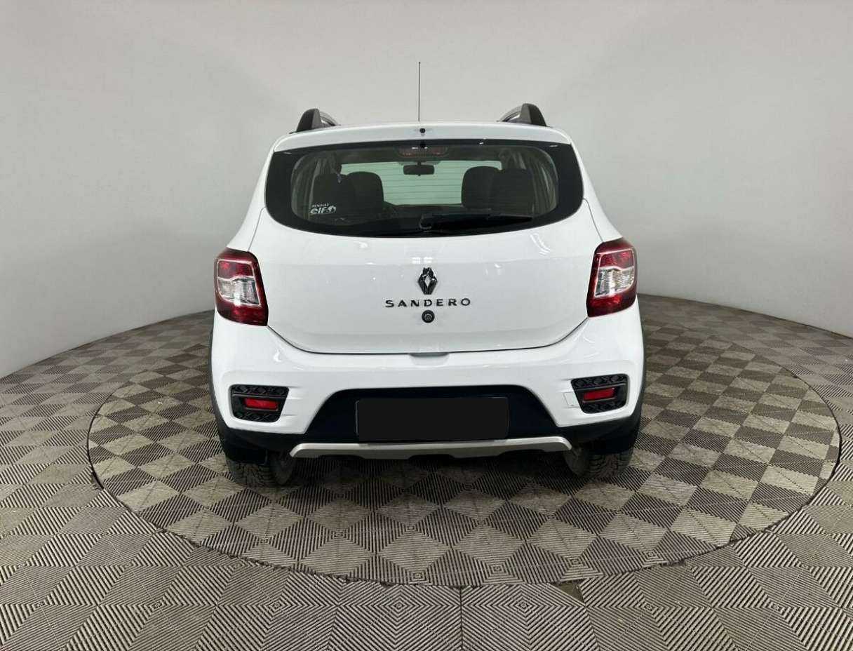 Купить Renault Sandero с пробегом. Фото: #2