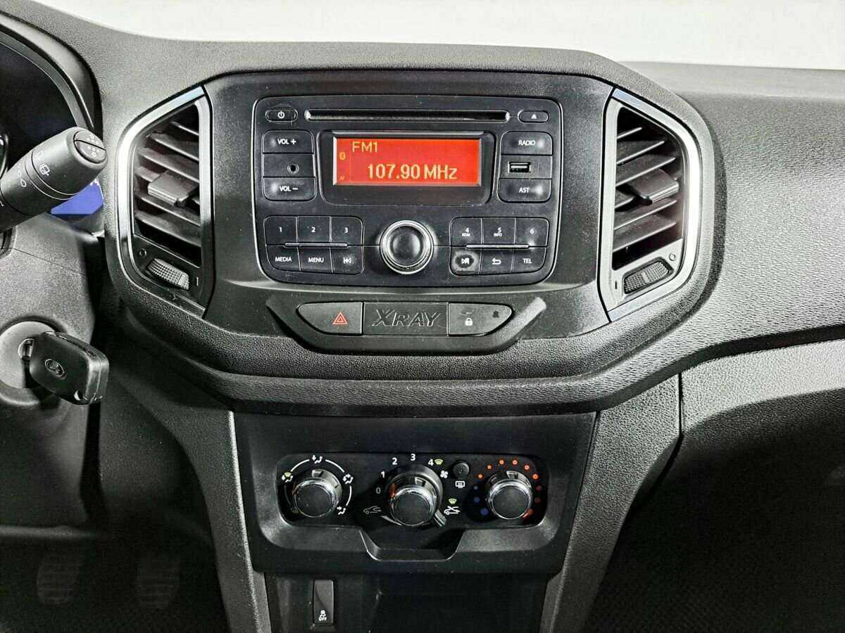 Купить Lada (ВАЗ) XRAY с пробегом. Фото: #12