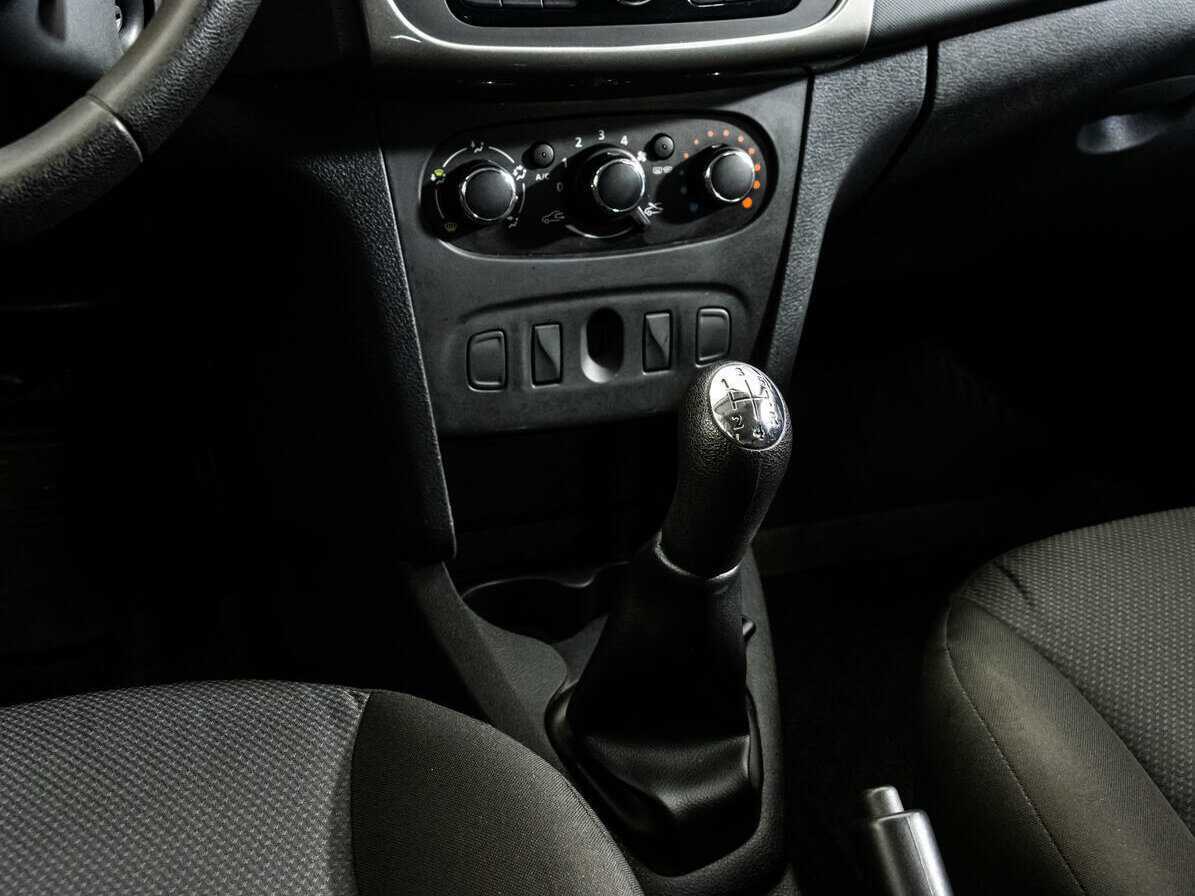 Купить Renault Logan с пробегом. Фото: #11