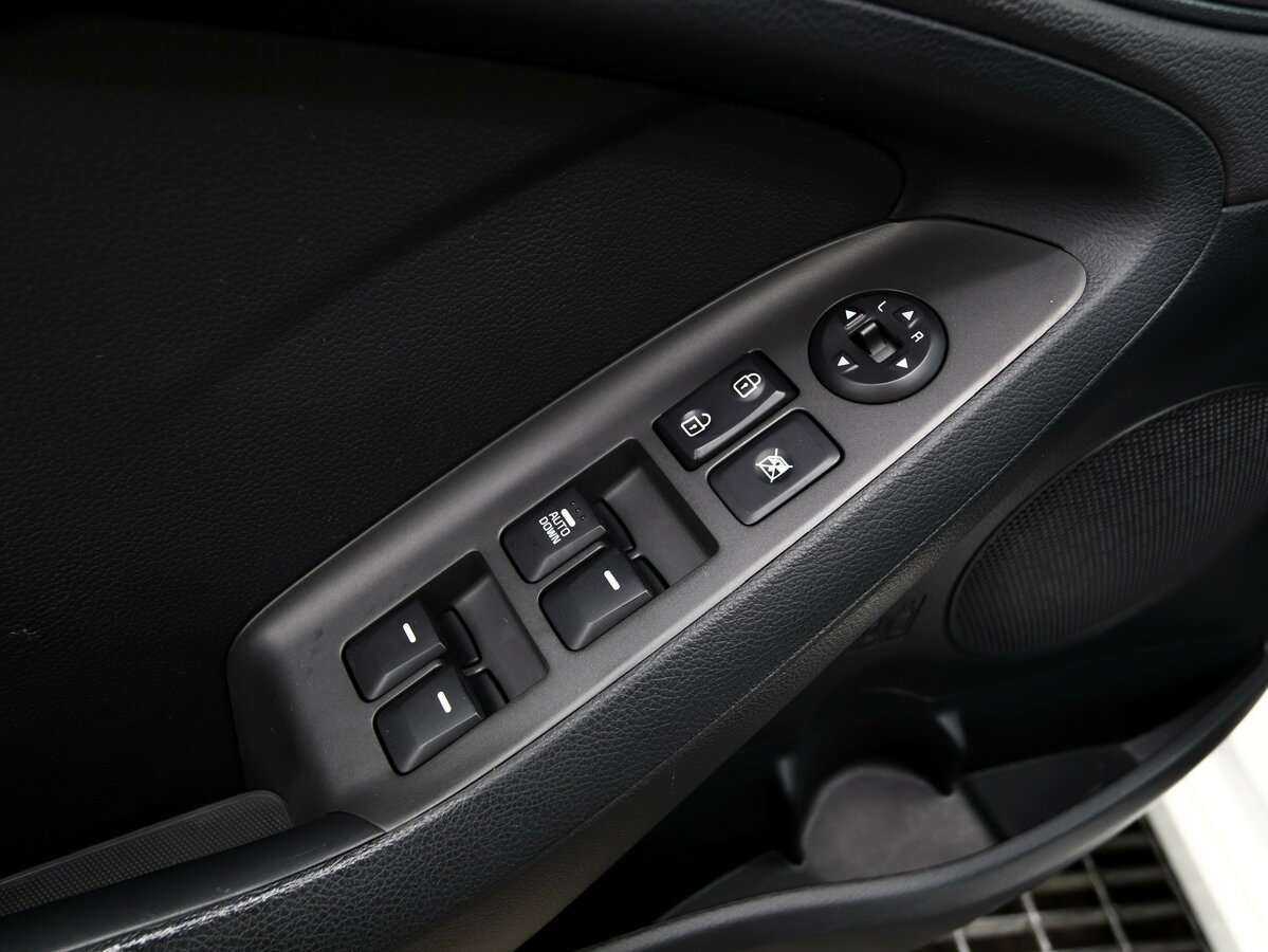 Купить Kia Cerato с пробегом. Фото: #14